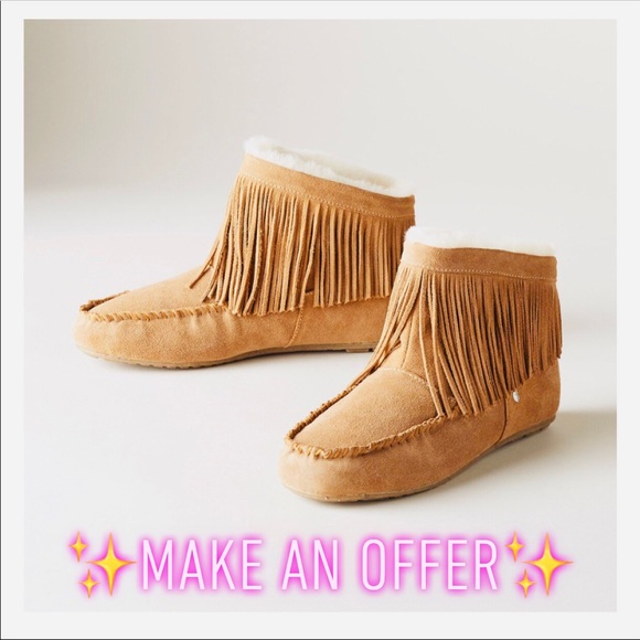 EMU AUSTRALIA Shoes - NWT EMU Australia Cayote Slipper Fringe Boots